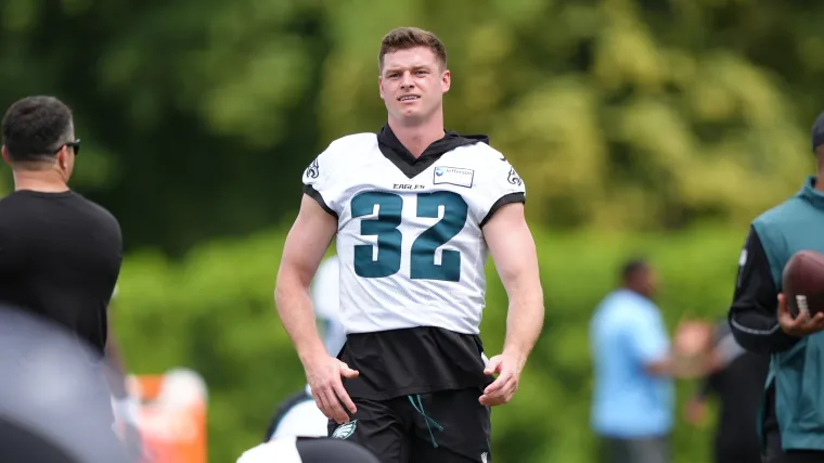 Das Reed Blankenship von Eagles wird mit dem aktuellen Deal.webp