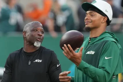 Jets sind mit sechs Bridge QB Optionen verbunden um Justin Fields im.webp