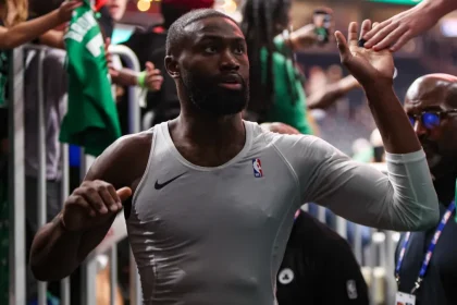Ein mysterioeses %E2%80%9Egutes Team gab zu dass es Boston gegen