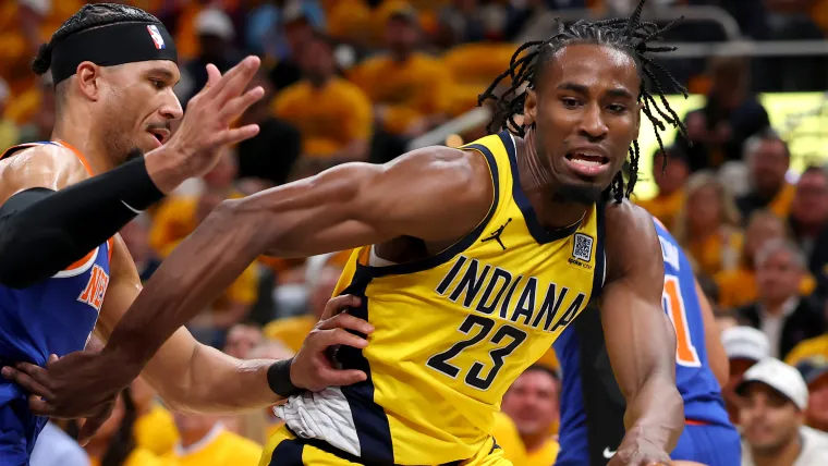 Aaron Nesmith sale brevemente del Juego 3 vs Knicks despues.webp