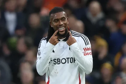 Fulham vs Leeds United Lineups predicho iniciando XI noticias del.webp