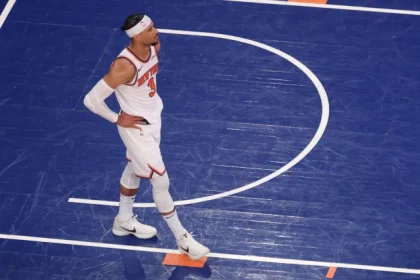 Los Knicks enfrentan un cambio de alineacion con la lesion.webp