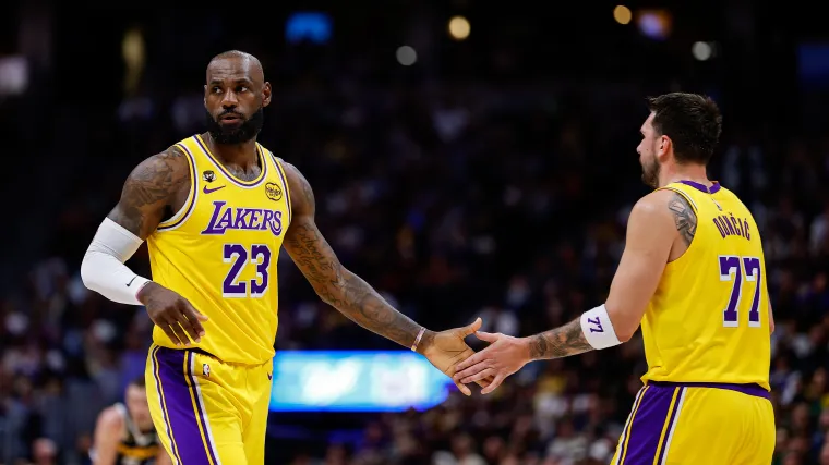 NBA Insider Shams Charania revela que tan pronto LeBron James.webp