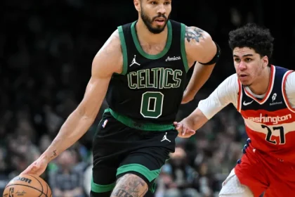 Prediccion y selecciones de Suns vs Celtics respaldando a los.webp