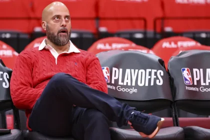 Rockets vinculados a un movimiento impactante para el veterano que