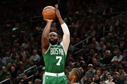 Detalles comerciales de Jaylen Brown los Sixers adquieren al ex