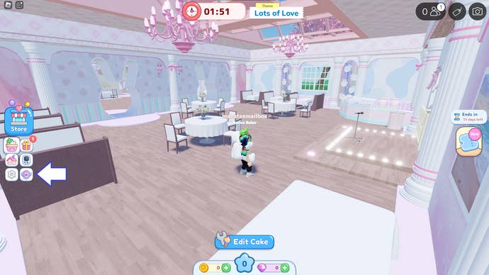 Kuvakaappaus Cake Offista Robloxissa, jossa näkyy pelin koodipainike.