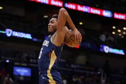 NBA sisapiirilainen Joe Mayo.webp