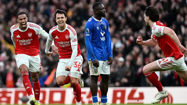 Mista katsoa Brentford vs Arsenal Cate Schiller.webp