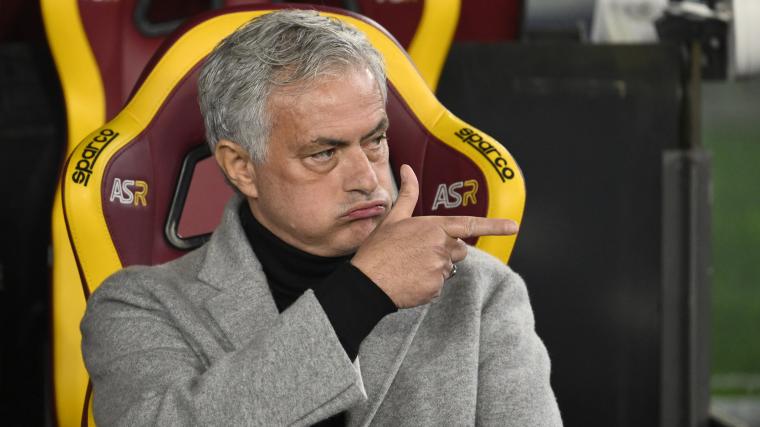 Mourinho limoge record de la Roma trophees en Serie