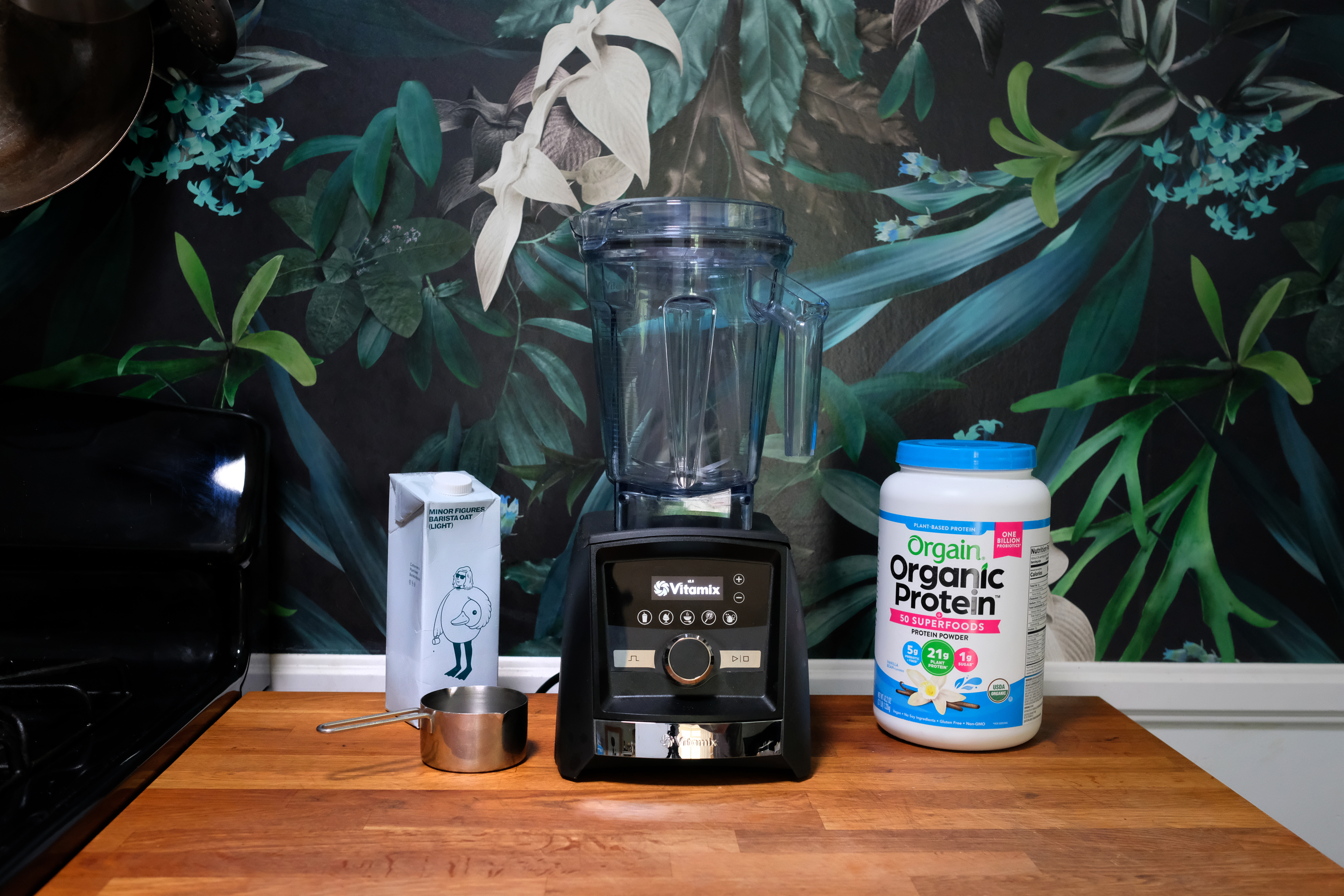 Vitamix A3500 préparant un smoothie aux bleuets