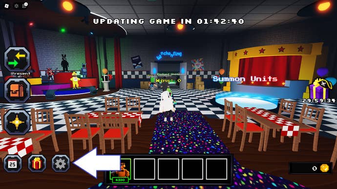 Une capture d'écran de Five Nights TD dans Roblox montrant le bouton des paramètres du jeu.