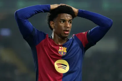 Borussia Dortmund vs Barcelone Lalips a partir de 11 ans.webp