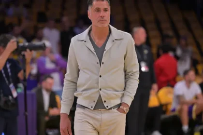 Rob Pelinka etiquete comme perdant dans lhistorique 10 milliards de.webp
