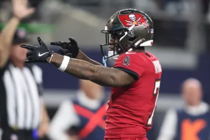 Bucky Irving des Buccaneers recoit des mises a jour mitigees.webp