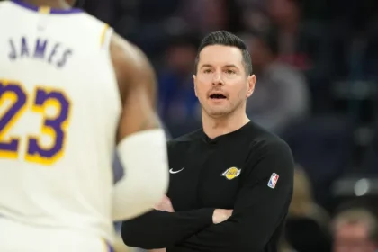 JJ Redick des Lakers supprime les shootarounds avant la periode.webp