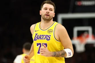 Prediction Lakers vs Warriors cotes meilleurs paris Golden State.webp