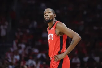 Pourquoi Kevin Durant ne joue pas contre les Lakers lors.webp