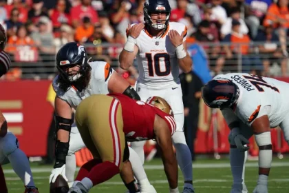 Les Broncos sont en tete du classement des puissances conduisant