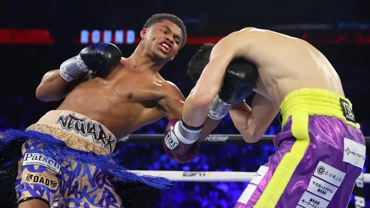 Shakur Stevenson insegue Shuichiro Yoshino