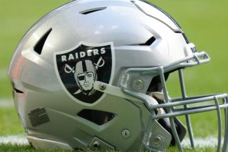 Lex WR dei Las Vegas Raiders annuncia il ritiro dalla