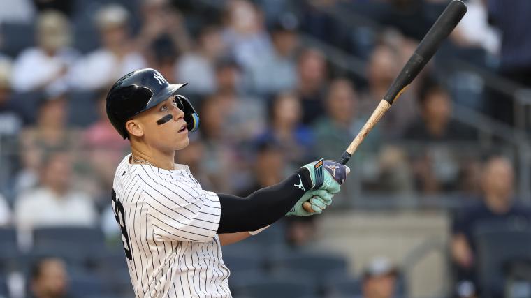 GUARDA Aaron Judge degli Yankees esegue un fuoricampo nella prima