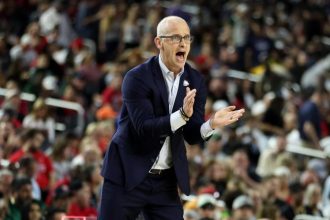 Perche i Lakers stanno prendendo di mira Dan Hurley il