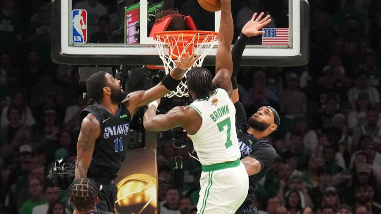 Punteggio finale Mavericks vs Celtics risultati Jaylen Brown e Kristaps