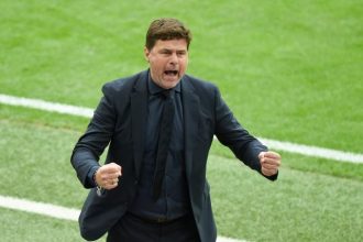 Lex allenatore degli Spurs e del Chelsea guida la corsa