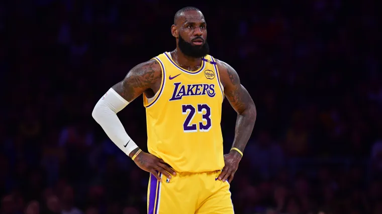 La leggenda dei Celtics afferma che i Lakers devono passare.webp
