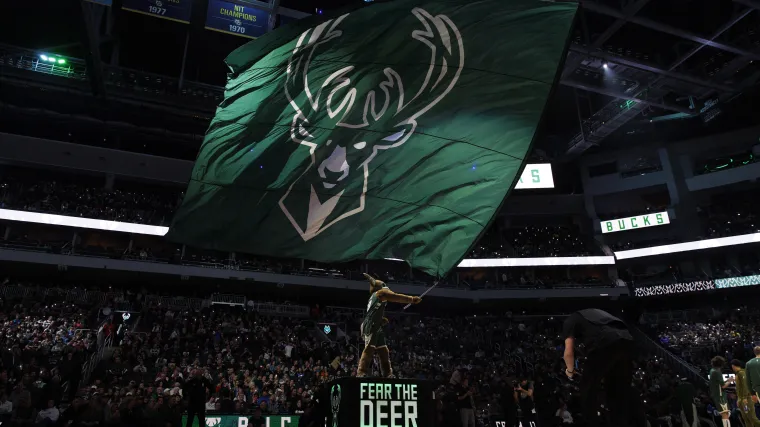 Bucks Trade Idea da a Milwaukee Young Talent in Risky.webp