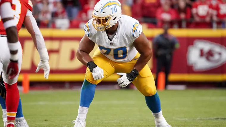 Star di Chargers Rashawn Slater Inks piu grande contratto nella.webp