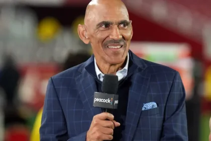 Perche Tony Dungy sara probabilmente presente alla Football Night in.webp