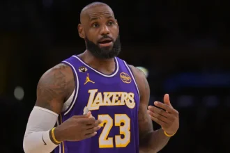 Pronostici quote e migliori scommesse Warriors vs Lakers per sabato.webp