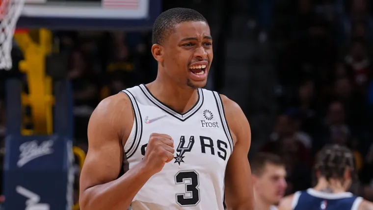 I San Antonio Spurs credono collettivamente che Keldon Johnson sia.webp