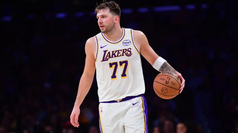 Lakers Luka Doncic verdient voor de 15e keer NBA onderscheiding tijdens.webp