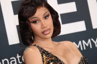 Was Cardi B bij Super Bowl 60 Teddy Ricketson.webp