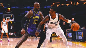 Dallas bawi sie ogniem Trae Williams.webp