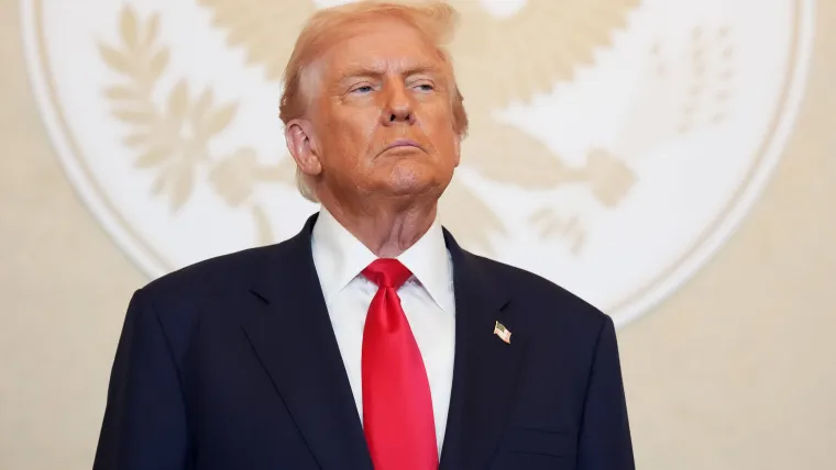 Dlaczego Donald Trump bierze udział w meczu Lions kontra Commanders? Daniela Chavkina