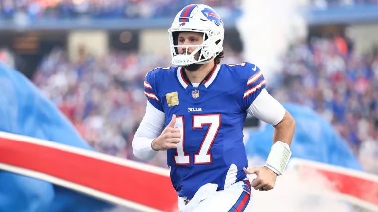 Josh Allen i Elijah Moore z Billsa ukarani przed meczem w 10. tygodniu z Dolphins