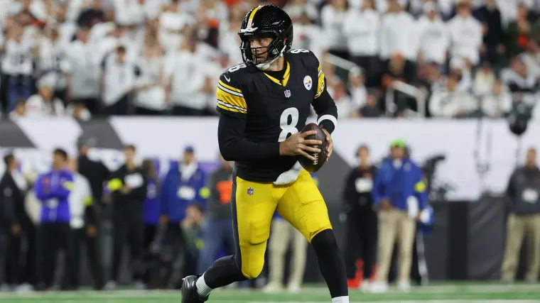 Aaron Rodgers zakrwawiony po zwolnieniu z rąk Joeya Bosy w meczu Steelers-Bills David Suggs