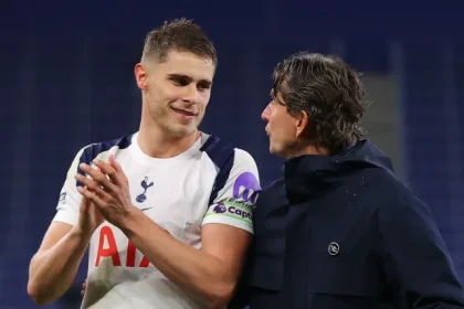 Gdzie ogladac Tottenham vs Borussia Dortmund w Lidze Mistrzow Dan.webp