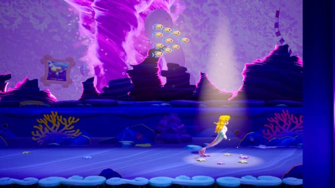 Mermaid Peach flutua acima de um holofote em Princess Peach: Showtime
