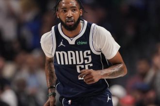 Derrick Jones Jr do Mavs pode ser uma agencia livre