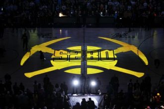 Nuggets nove vezes All Star a beira de um marco louco