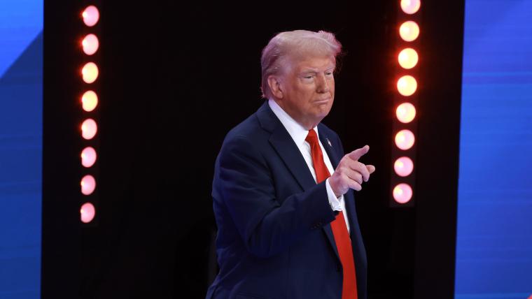 Participacao de Trump em Jets vs Steelers ultimas informacoes