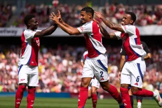 Martin Keown nomes de preocupacao em questao para o Arsenal.webp