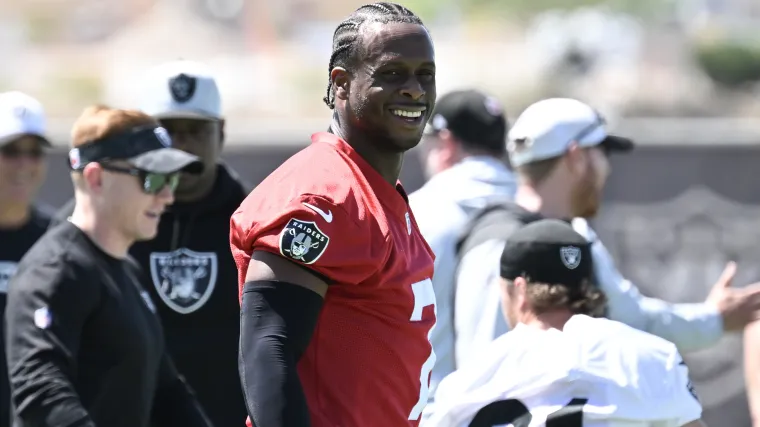 Geno Smith ja em forma de temporada no campo de.webp