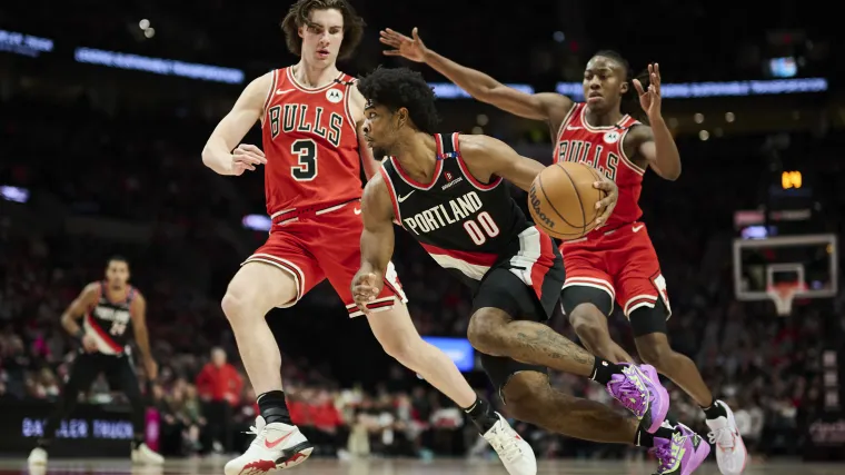 Hurt Bulls Guard faz anuncio surpresa da linha do tempo.webp
