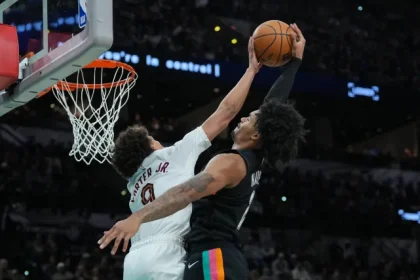 O tecnico dos Cavaliers Kenny Atkinson e honesto sobre o.webp